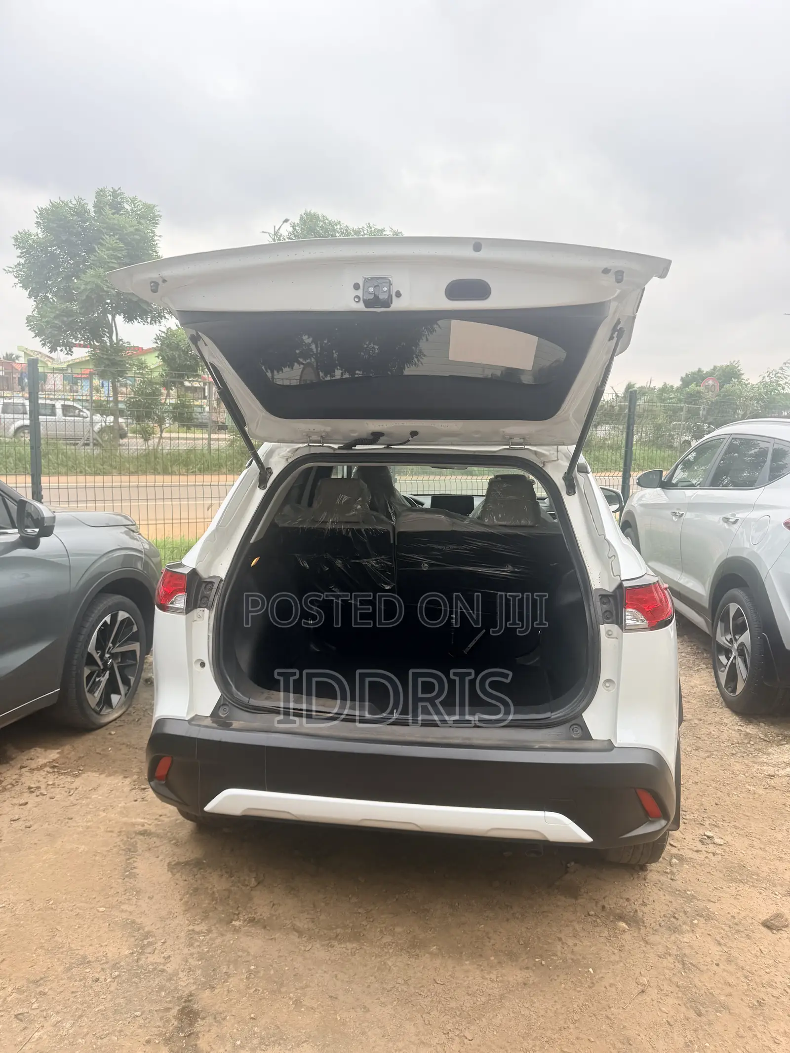 Toyota Corolla Cross 2.0 Petrol AWD 2022 White