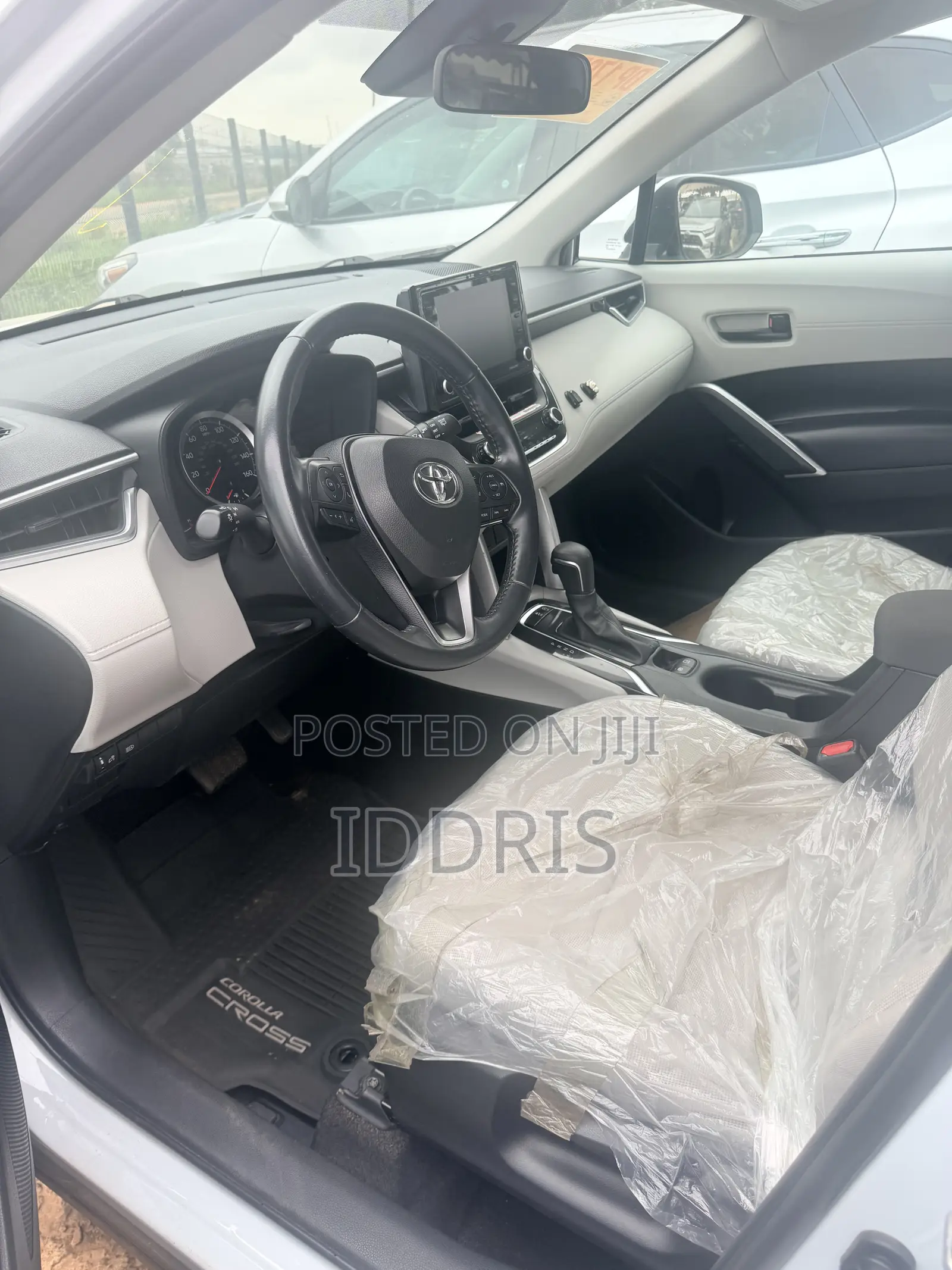 Toyota Corolla Cross 2.0 Petrol AWD 2022 White