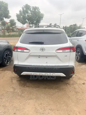 Toyota Corolla Cross 2.0 Petrol AWD 2022 White