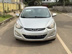 Hyundai Elantra SE 4dr Sedan (1.8L 4cyl 6M) 2015 Silver