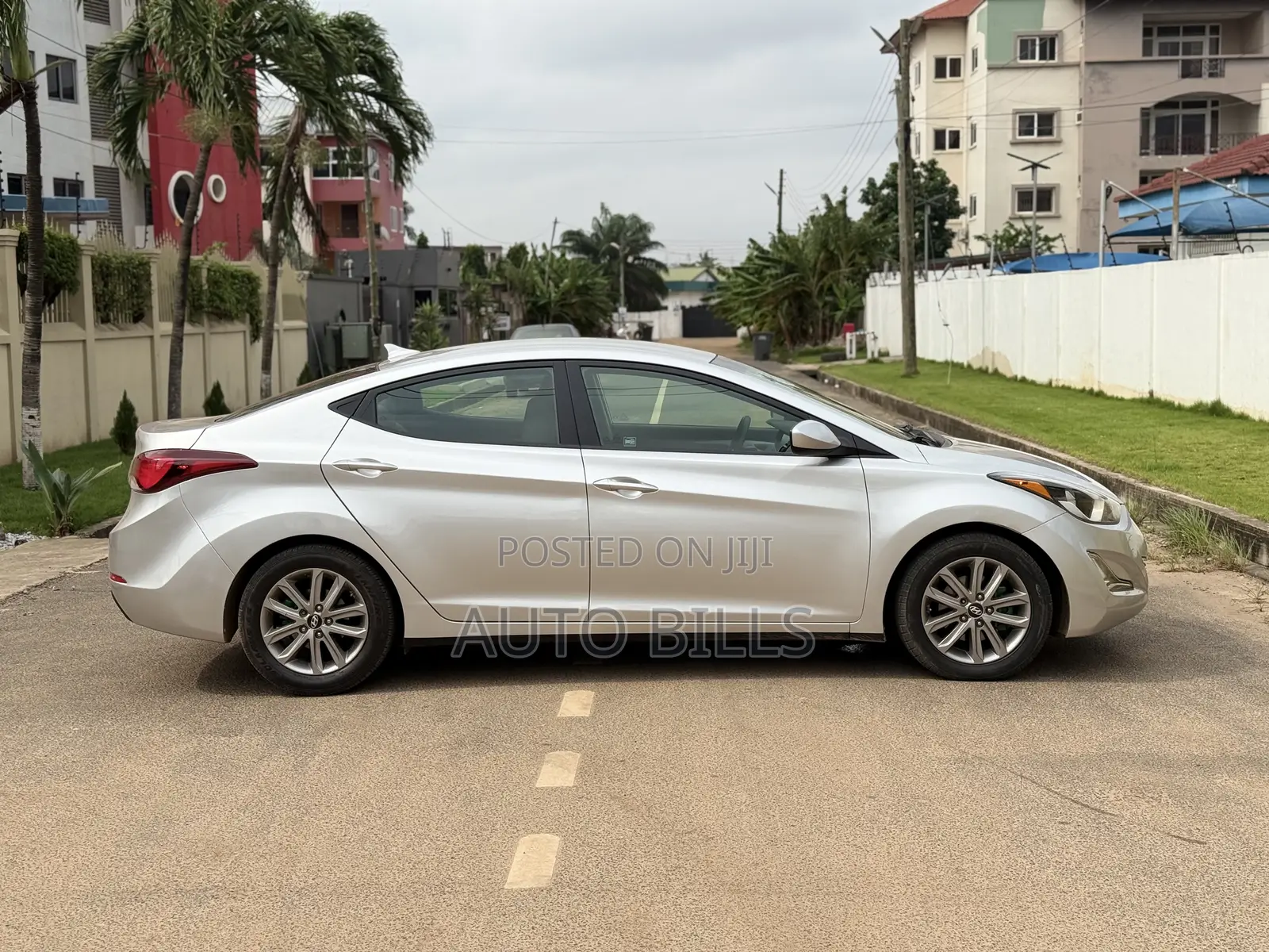 Hyundai Elantra SE 4dr Sedan (1.8L 4cyl 6M) 2015 Silver
