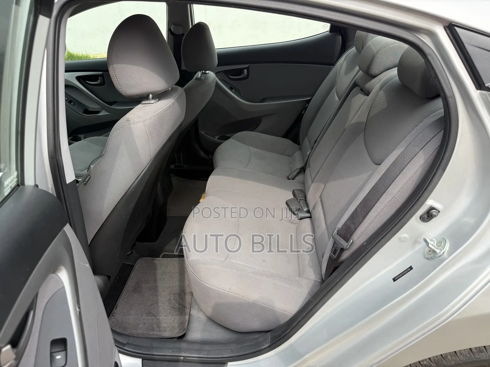 Hyundai Elantra SE 4dr Sedan (1.8L 4cyl 6M) 2015 Silver