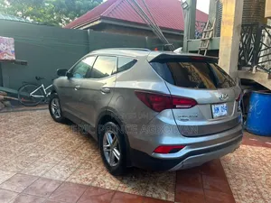 Hyundai Santa Fe 2018 Silver
