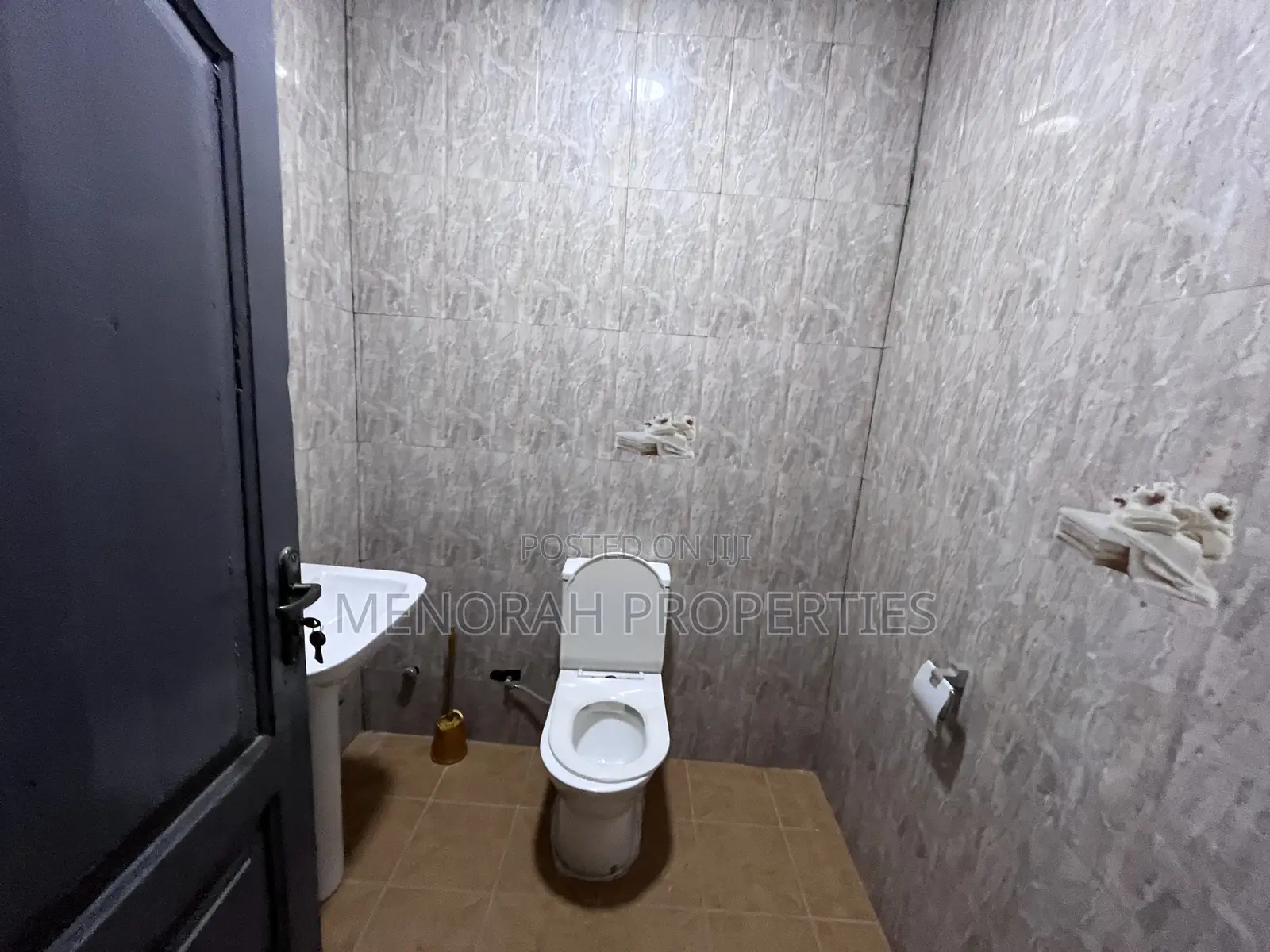 2bdrm Apartment in Adenta Amrahia for rent