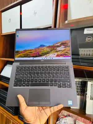 Laptop Dell Latitude 7400 8GB Intel Core i5 SSD 256GB