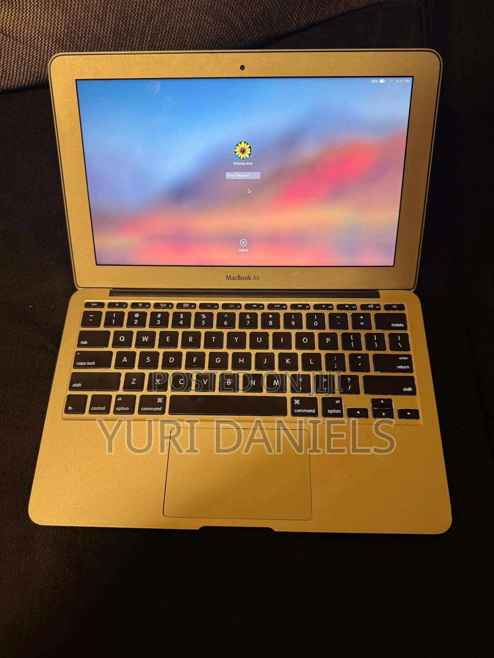 Laptop Apple MacBook 2011 2GB Intel Core i5 HDD 60GB