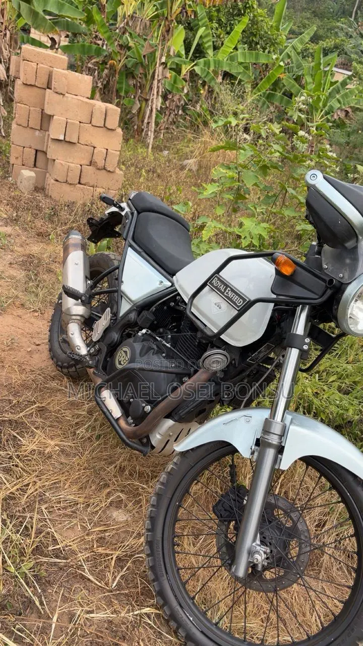 Royal Enfield Himalayan 411 2020 White