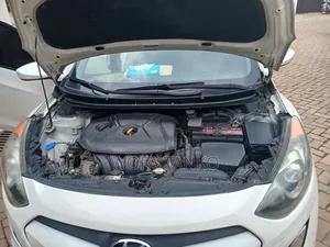 Hyundai Elantra GT 2013 White
