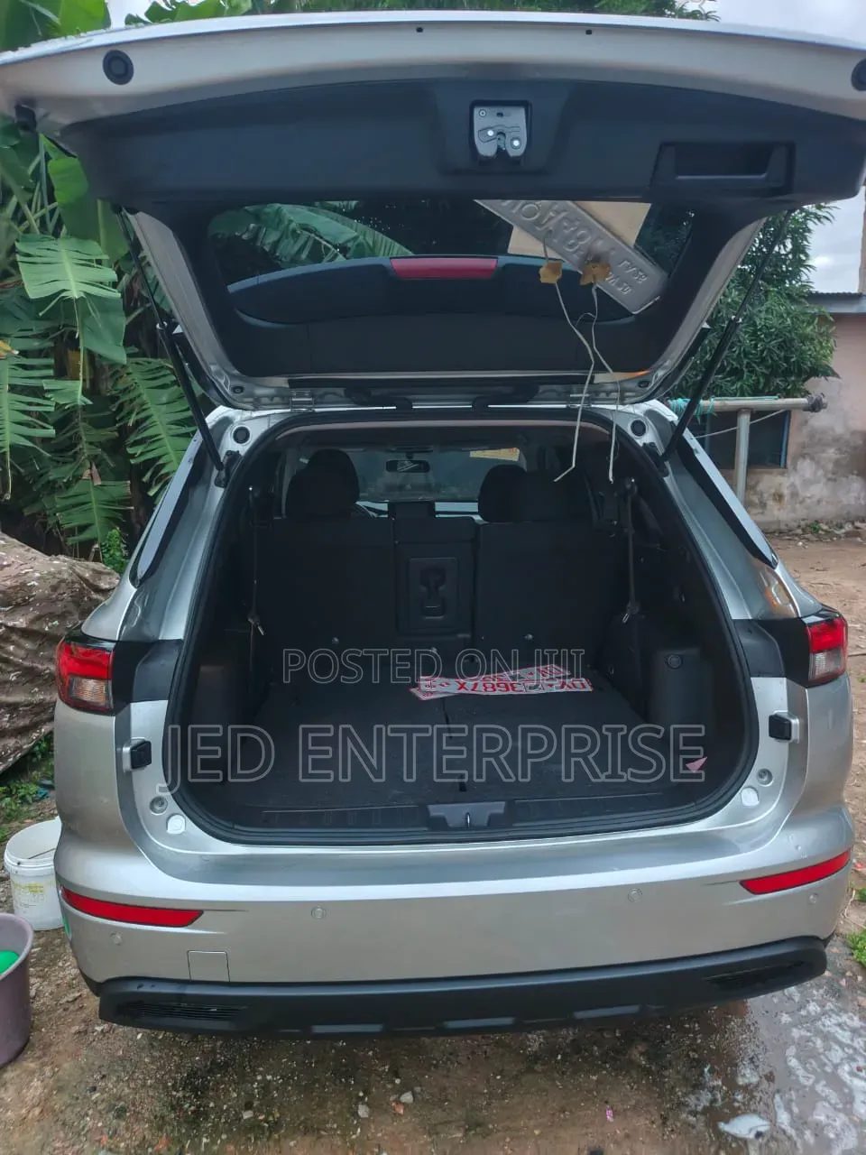 Mitsubishi Outlander 2024 Silver