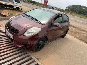 Toyota Vitz 2010 Burgundy
