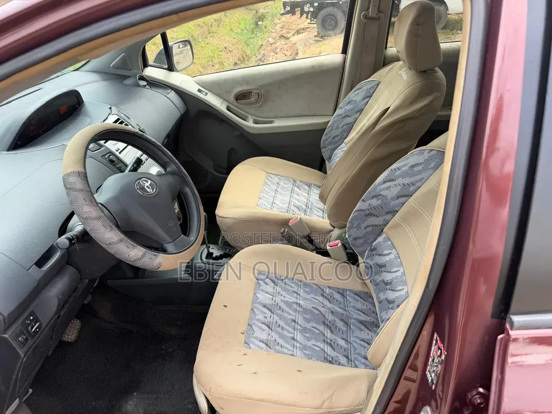 Toyota Vitz 2010 Burgundy