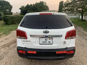 Kia Sorento 2010 White