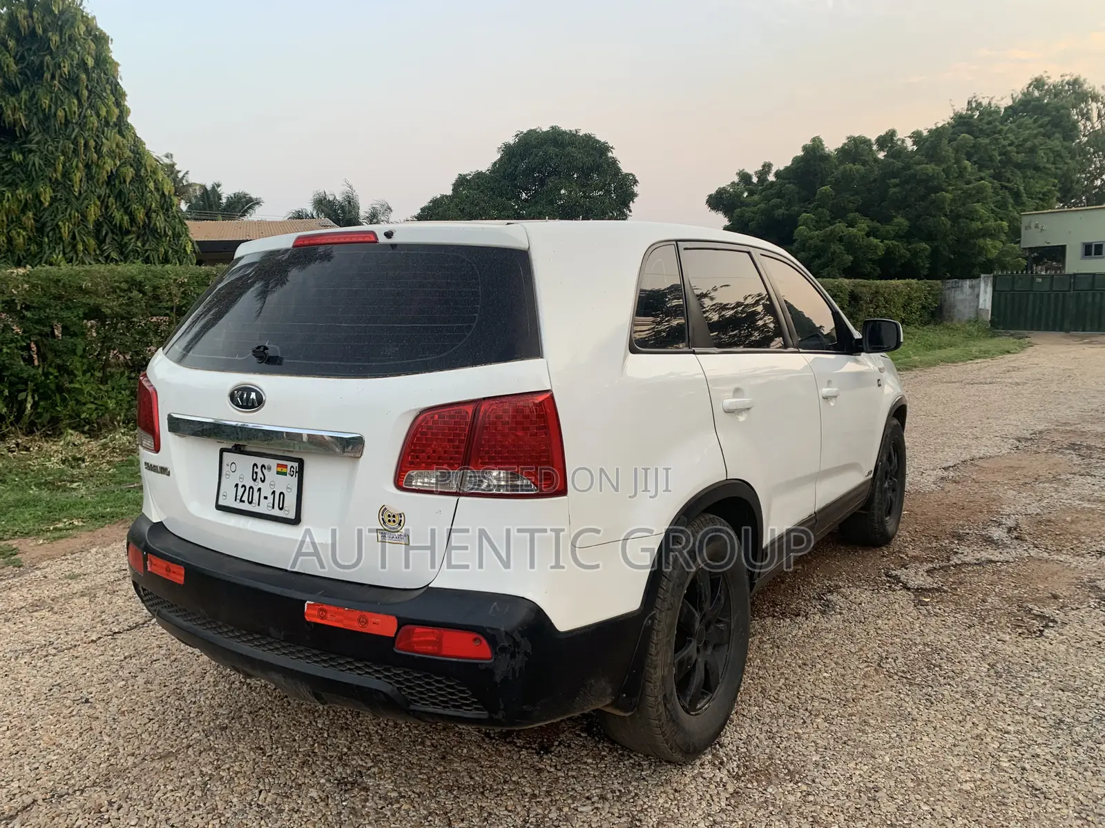 Kia Sorento 2010 White