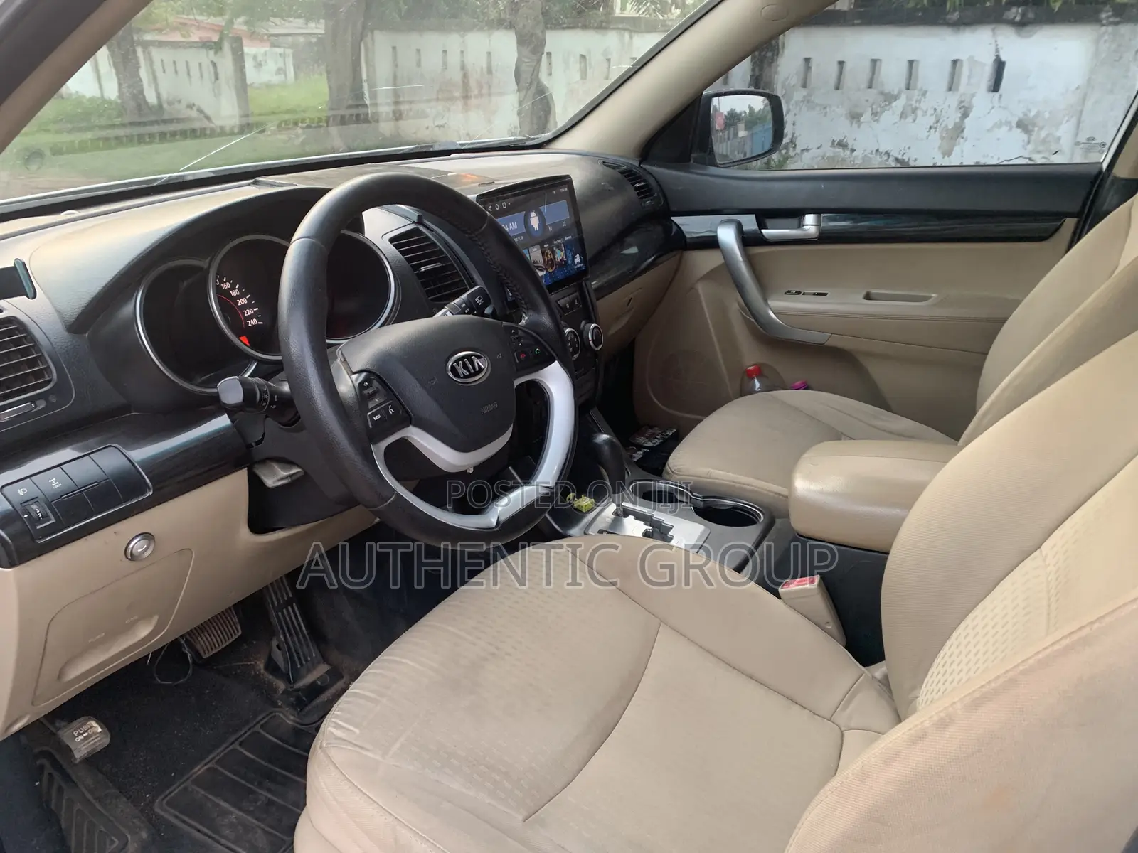 Kia Sorento 2010 White