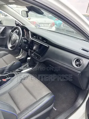 Toyota Corolla 2017 Silver