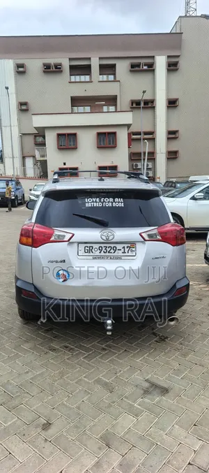 Toyota RAV4 Limited 4dr SUV (2.5L 4cyl 6A) 2015 Silver