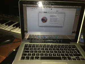 Laptop 4GB Apple M2 SSHD+SSD 140GB