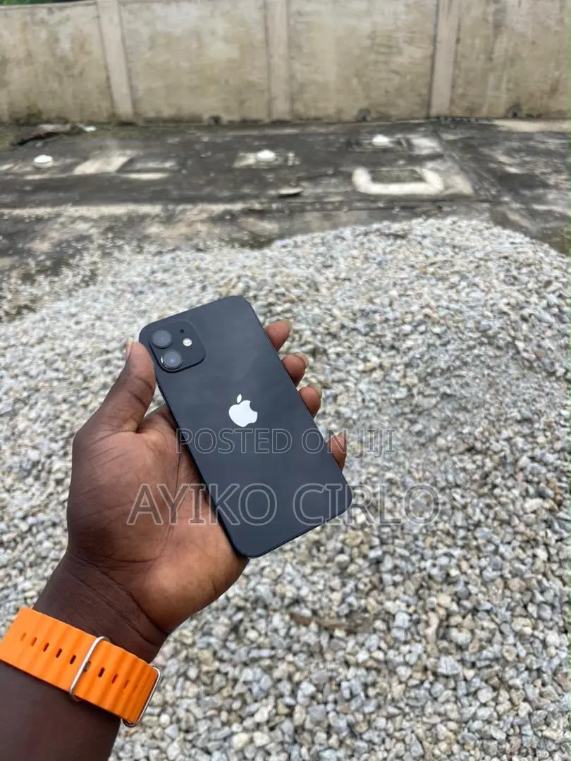 Apple iPhone 12 64 GB Black