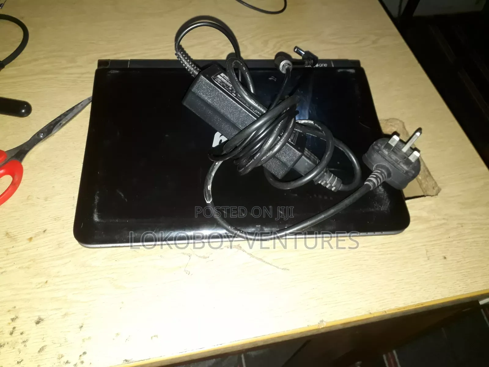 Laptop 4GB Intel HDD+SSD 320GB
