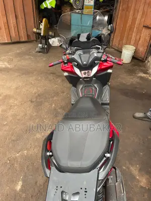 Yamaha 2023 Red