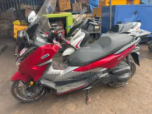 Yamaha 2023 Red