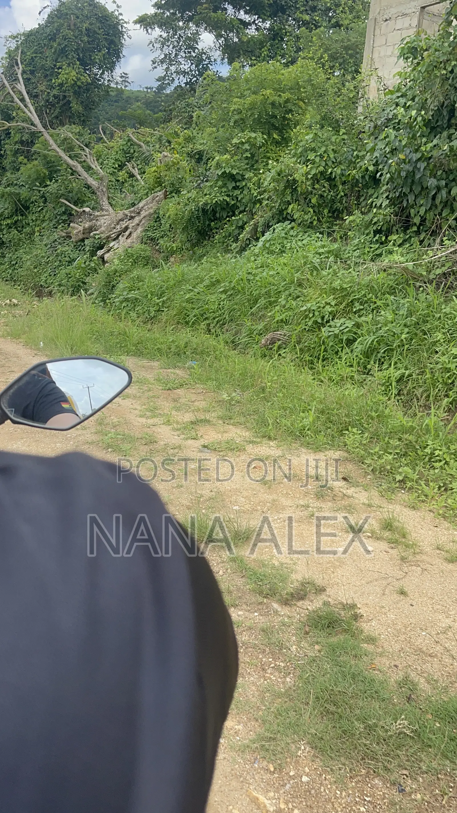 Land Nsawam Road Side for Building Warehouse Needed