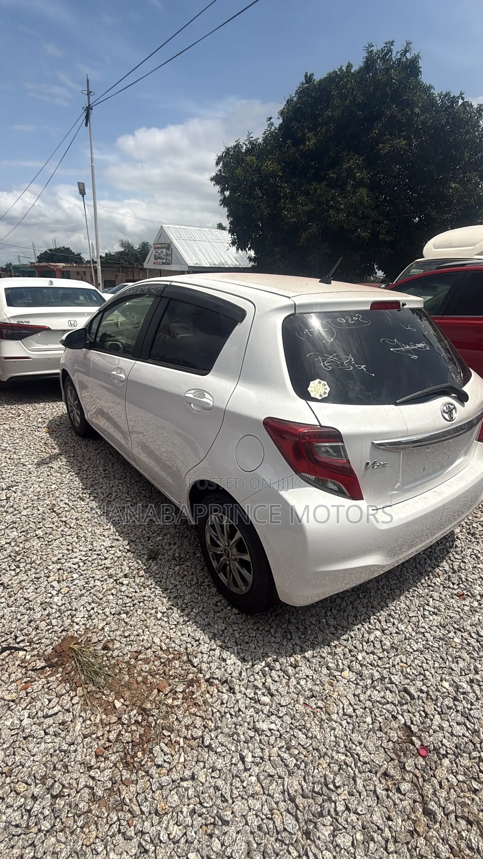 Toyota Vitz 2015 White