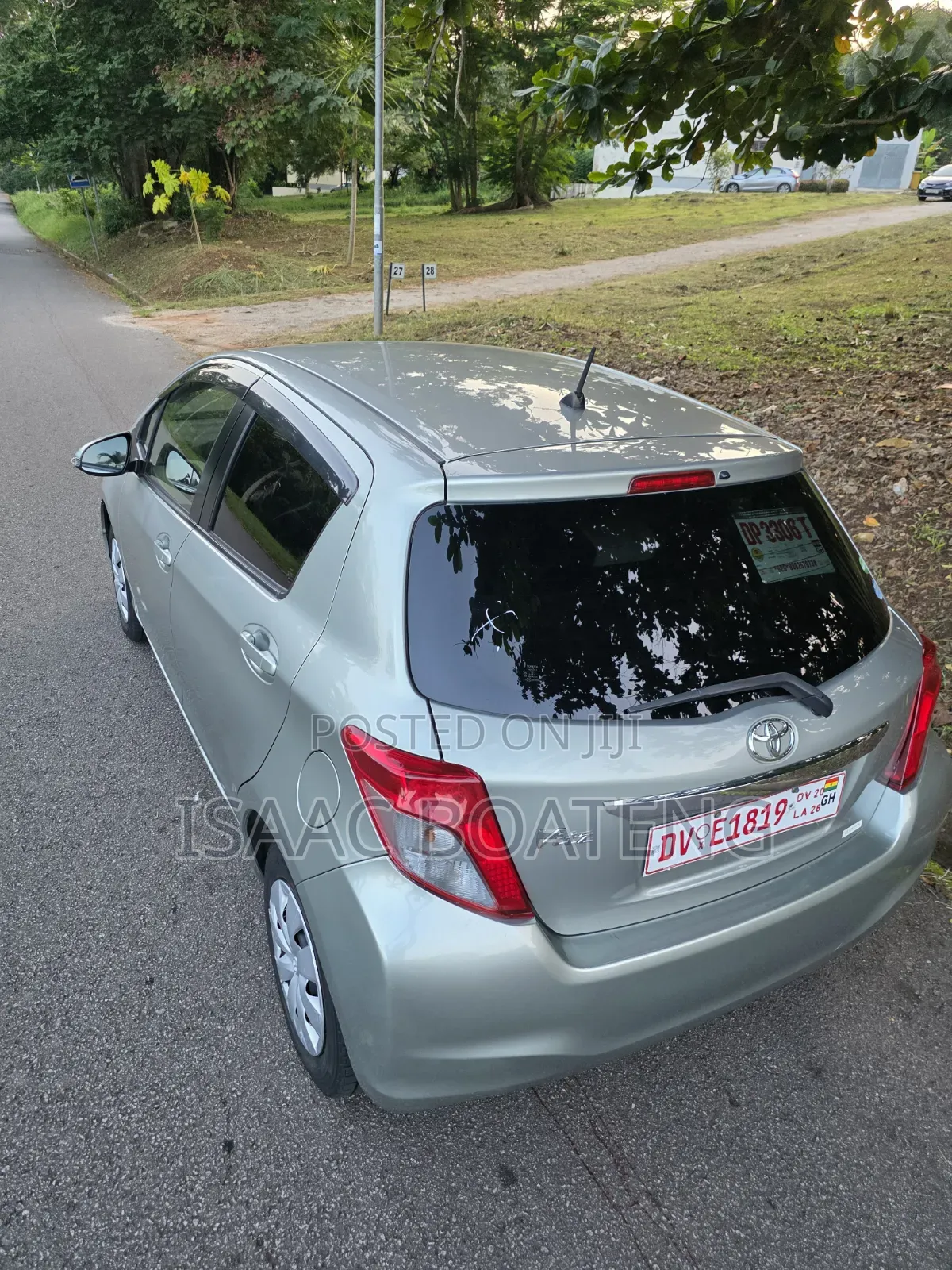 Toyota Vitz 2013 Green