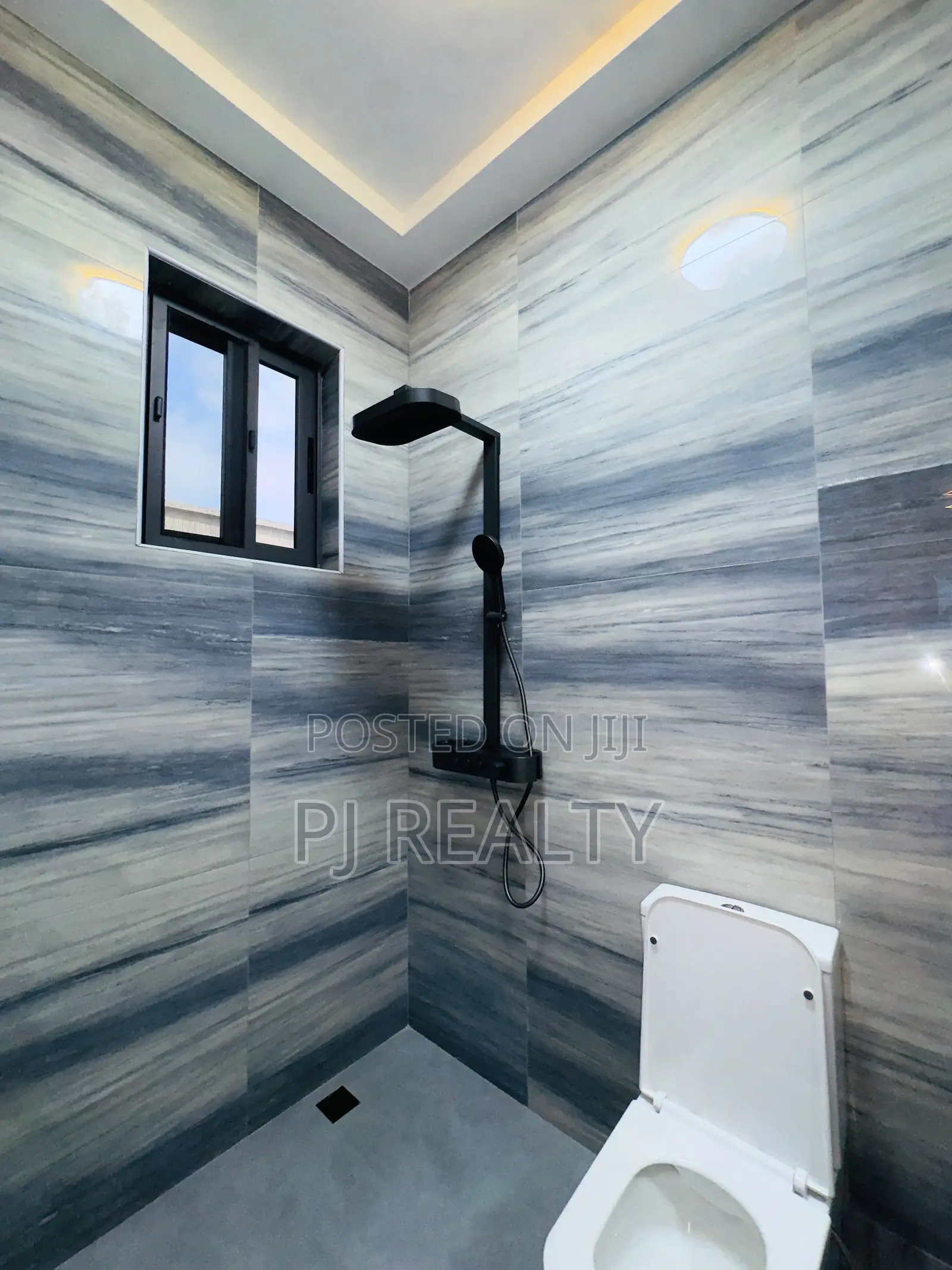 4bdrm House in East Legon for sale