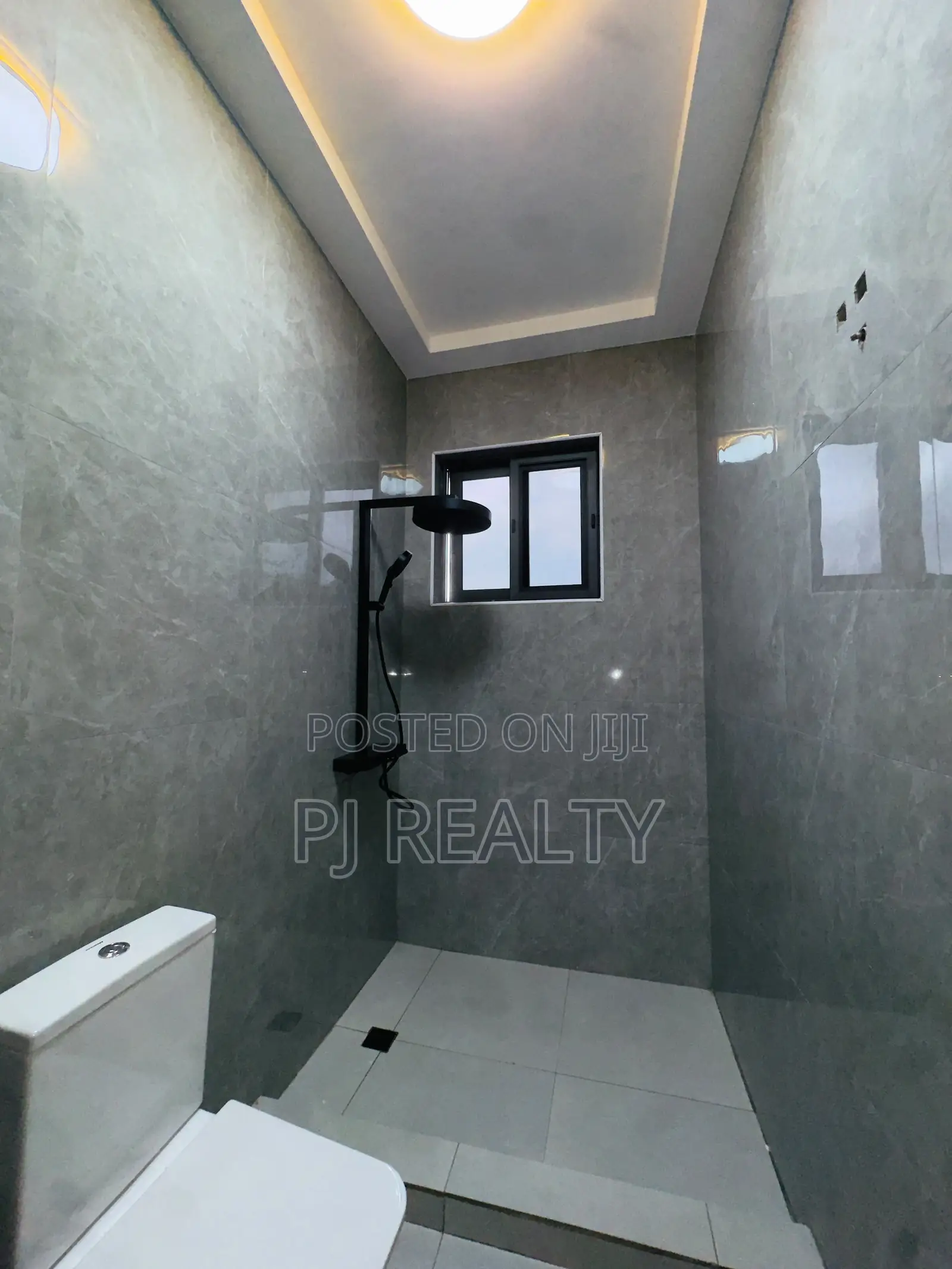 4bdrm House in East Legon for sale