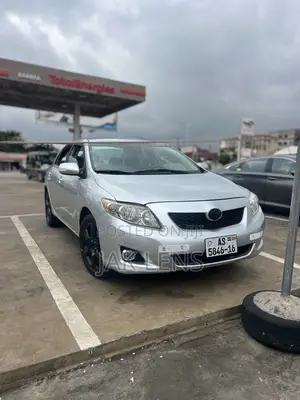Toyota Corolla LE 4dr Sedan (1.8L 4cyl 4A) 2011 Gray