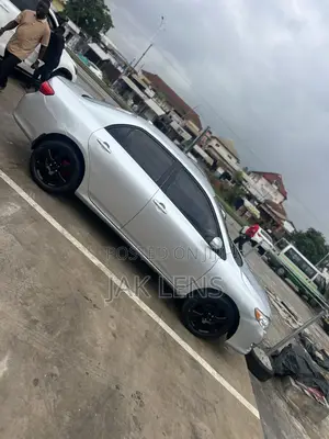 Toyota Corolla LE 4dr Sedan (1.8L 4cyl 4A) 2011 Gray
