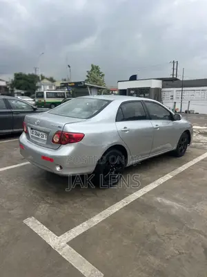Toyota Corolla LE 4dr Sedan (1.8L 4cyl 4A) 2011 Gray