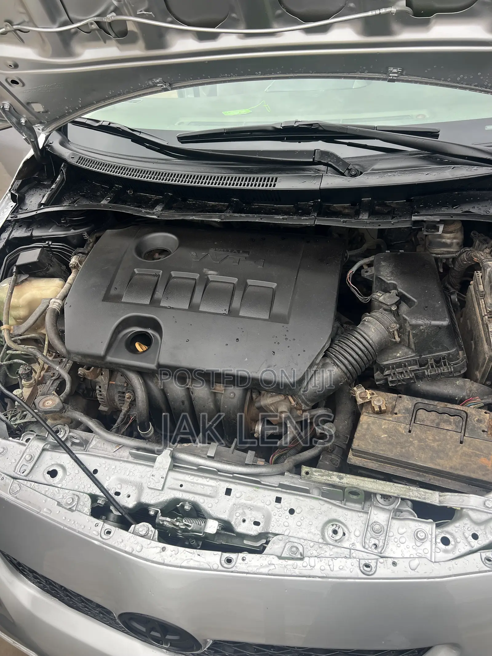 Toyota Corolla LE 4dr Sedan (1.8L 4cyl 4A) 2011 Gray