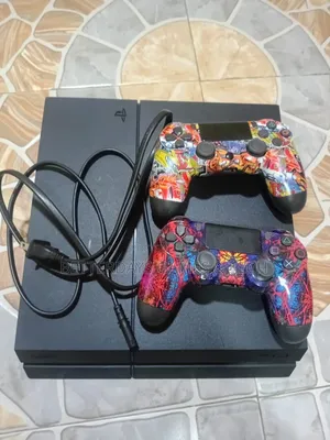 Ps4 Jailbreak Console With Games and Two Controllers