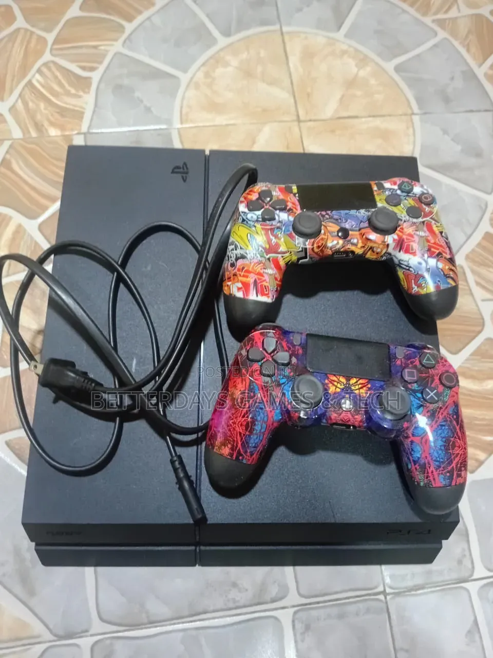 Ps4 Jailbreak Console With Games and Two Controllers