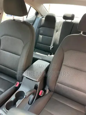 Hyundai Elantra 2018 White