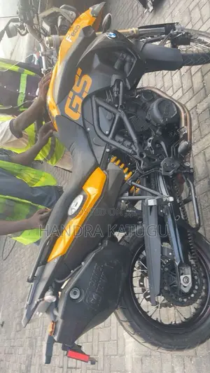 BMW F 800 GS 2009 Yellow