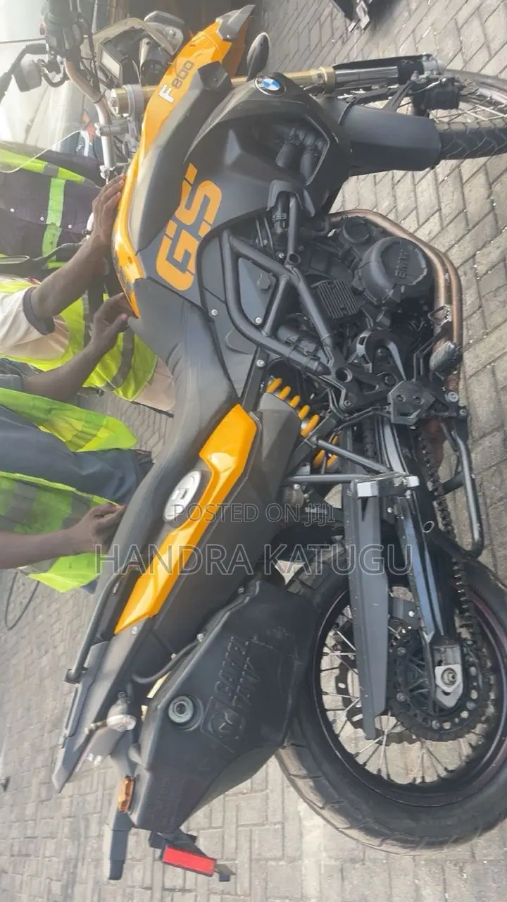 BMW F 800 GS 2009 Yellow