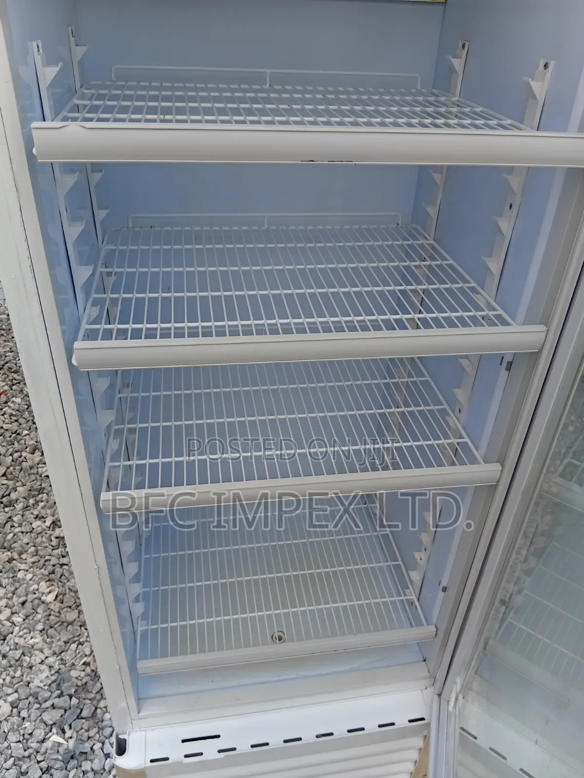 Akai Display Refrigerator
