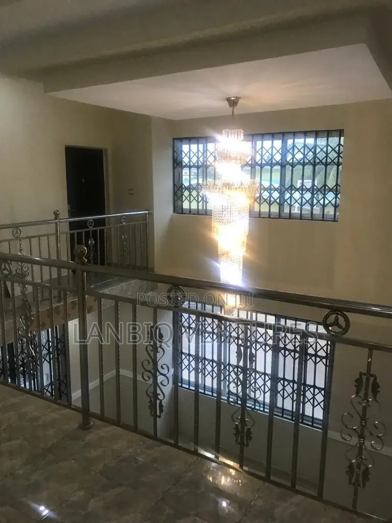 6bdrm House in Pokuase for rent