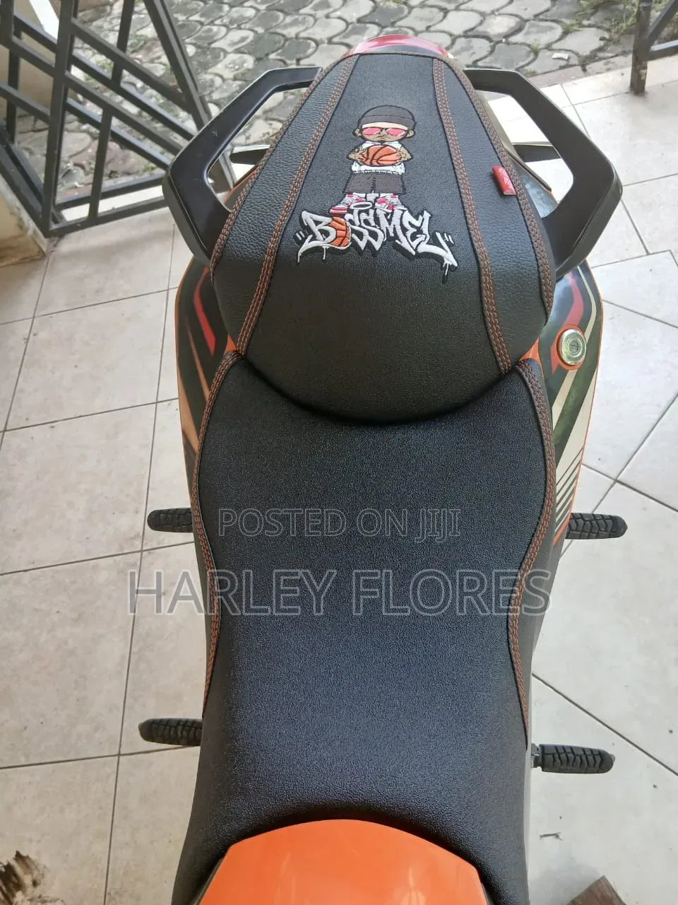 KTM Duke 125 2012 Orange