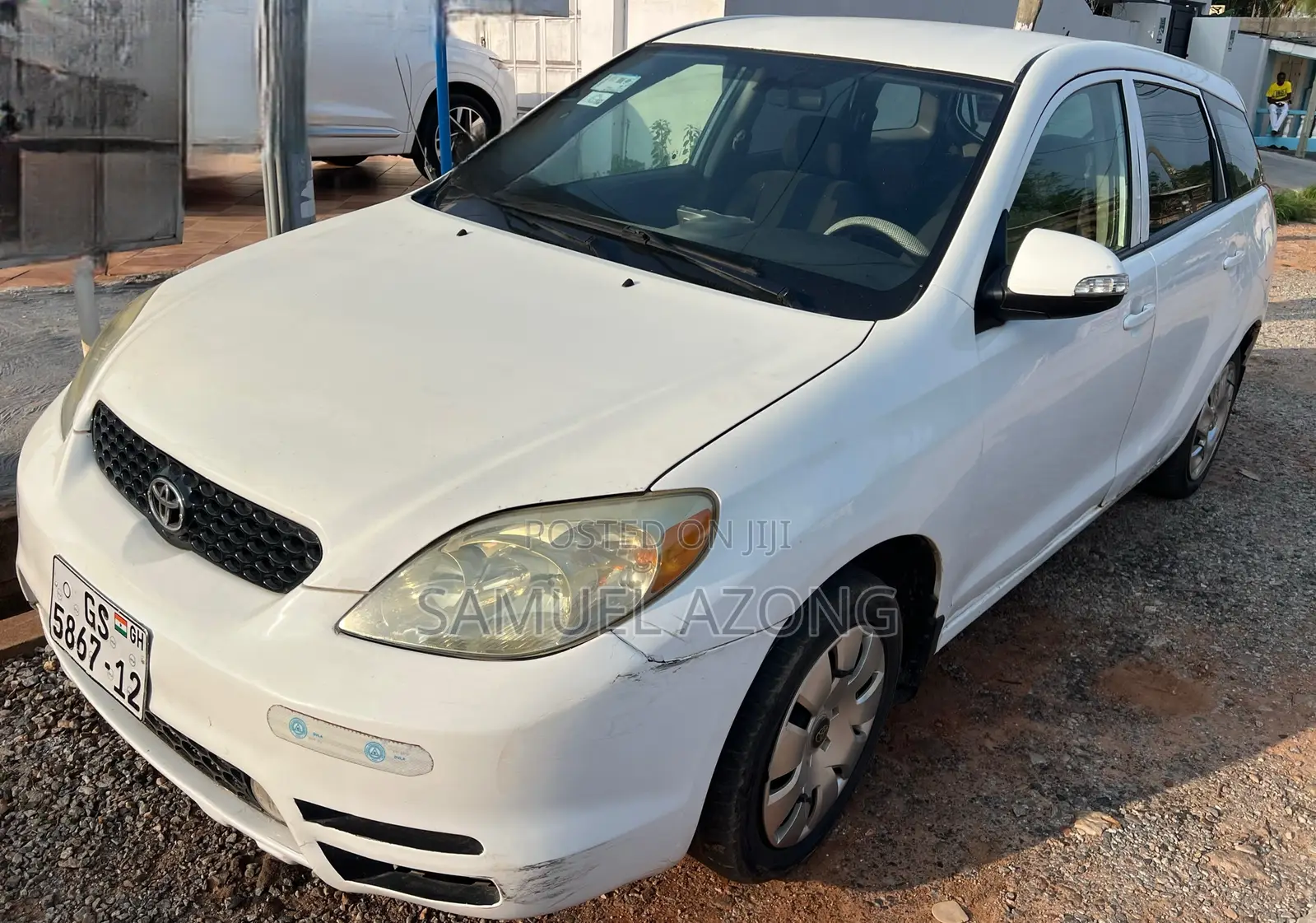 Toyota Matrix Hatchback FWD (1.8L 4cyl 5M) 2006 White