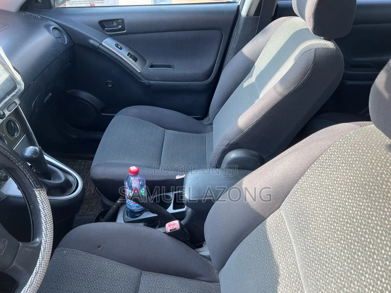 Toyota Matrix Hatchback FWD (1.8L 4cyl 5M) 2006 White