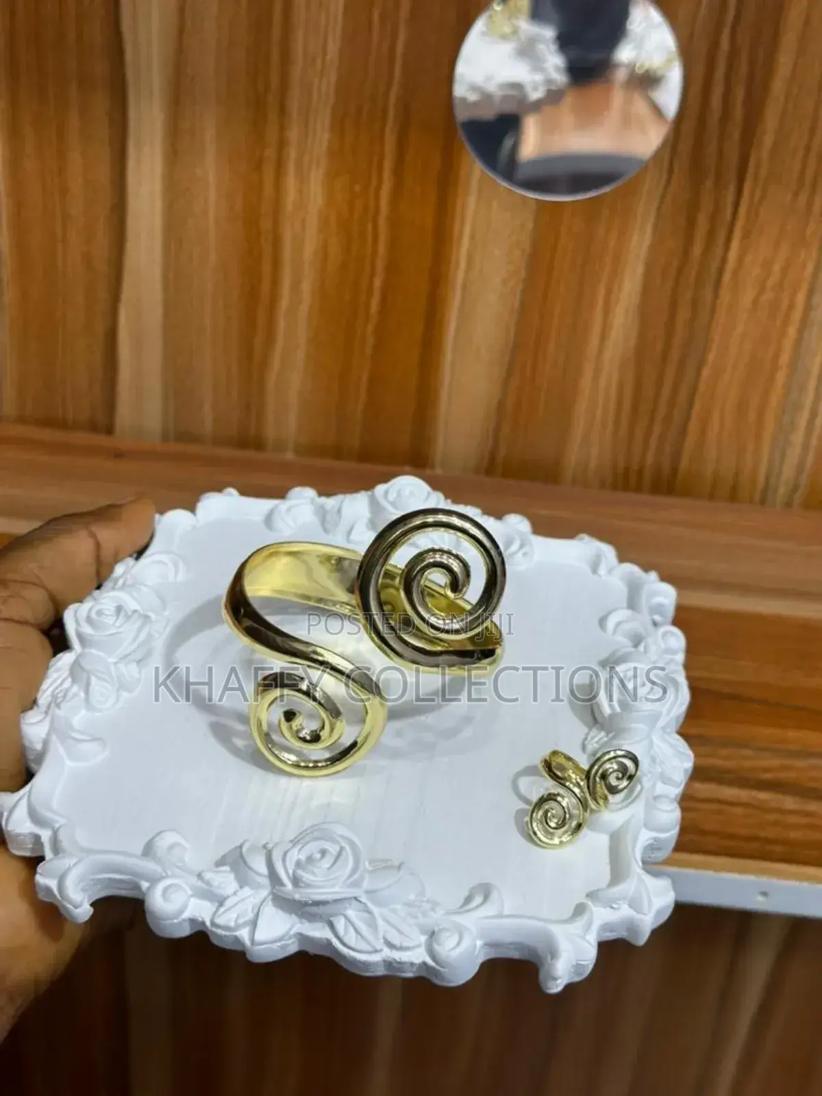 Bracelets ( Bangles)
