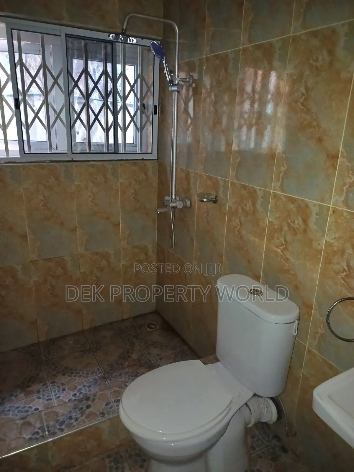 1bdrm Apartment in Ga East Municipal for rent
