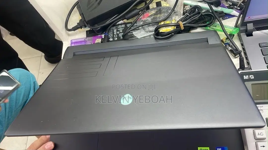 New Laptop Alienware M16 R1 32GB Intel Core i9 SSD 1T