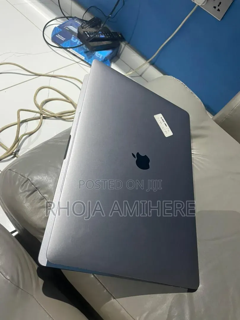 Laptop Apple MacBook 2019 16GB Intel Core i7 SSD 512GB