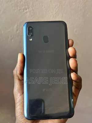Samsung Galaxy A30 64 GB Black