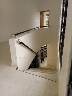 2bdrm House in Tiyumba, Acquinas for rent